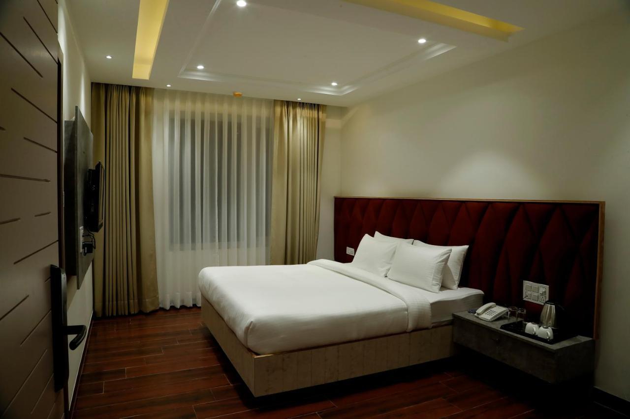 Dayal Hotel Una (Himachal Pradesh) Екстер'єр фото